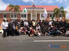 Warga Minang Geruduk PN Batam, Tolak Putusan Sengketa Lahan Minang Center