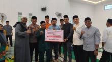 Safari Ramadhan di Penuba, Wakil Bupati Lingga Salurkan Bantuan untuk Duafa dan Anak Yatim