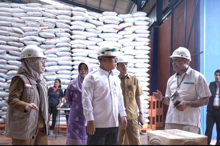Stok Pangan Kepri Aman! Wagub Nyanyang: Beras 6.700 Ton dan Minyakita 60.000 Liter Tersedia