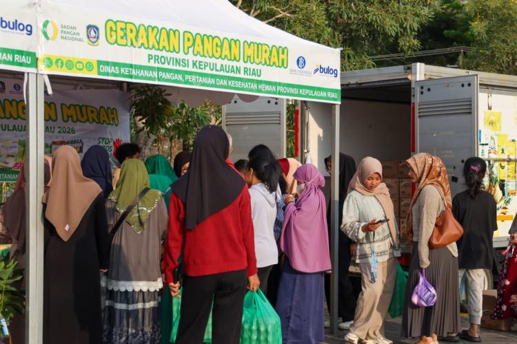 Ada Pasar Murah hingga Layanan Haji, Warga Tanjungpinang Serbu KURMA 2026