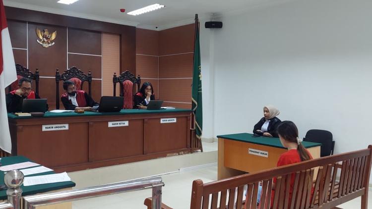 Vonis Ibu Tunggal di Batam: 10 Butir Ekstasi Dihukum 6 Tahun, Lebih Berat dari Terdakwa 1,9 Ton Sabu?