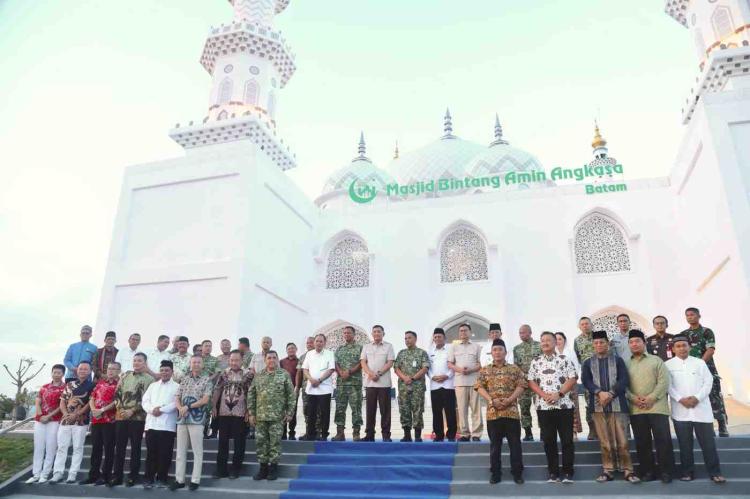 Diresmikan Menhan, Ketua DPRD Batam Berharap Masjid Bintang Amin Angkasa Jadi Pusat Ibadah dan Sosial