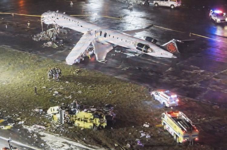 Pengatur Lalu Lintas Udara Berteriak 10 Kali, Pesawat Air Canada Tetap Tabrak Truk Pemadam di LaGuardia