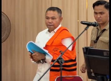 Sidang Korupsi Gubernur Riau: Abdul Wahid Ajukan Nota Keberatan, Klaim Jalankan Instruksi Presiden