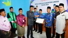 Sekda Lingga Lantik 4 Kepala Sekolah, Tekankan Integritas dan Disiplin