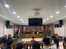 BREAKING: Fandi Ramadhan Divonis 5 Tahun, Ruang Sidang PN Batam Bergemuruh Takbir