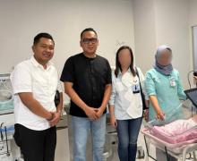 Layanan Paspor Immicare: Imigrasi Batam Jemput Bola ke RS Awal Bros untuk Pasien Balita