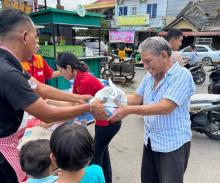 Warteg Mitra Alfamart di Batam Diserbu Warga: 60.000 Paket Buka Puasa Gratis Dibagikan Selama Ramadan 2026