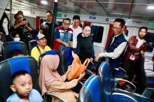 Wali Kota dan Wakil Wali Kota Batam Tinjau Arus Mudik di Pelabuhan Sekupang