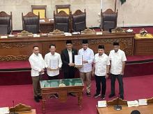 DPRD Batam Sahkan Perda Adminduk, Urus KTP dan Akta Kini Gratis