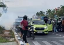 Kecelakaan di Simpang Lampu Merah Gelael Batam, Lalu Lintas Sempat Lumpuh
