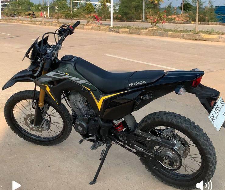 Terekam CCTV, Motor Honda CRF Raib Digondol Maling di Bengkong Saat Subuh