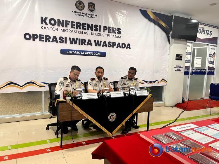 Imigrasi Batam Ungkap Dugaan Penyalahgunaan VOA, 6 WNA Diamankan dalam Operasi Wirawaspada