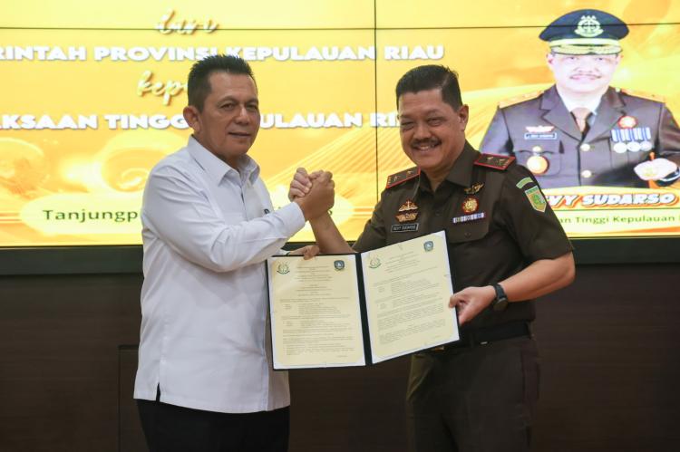 Pemprov Kepri Hibahkan Lahan 2.000 Meter Persegi di Natuna untuk Kejaksaan