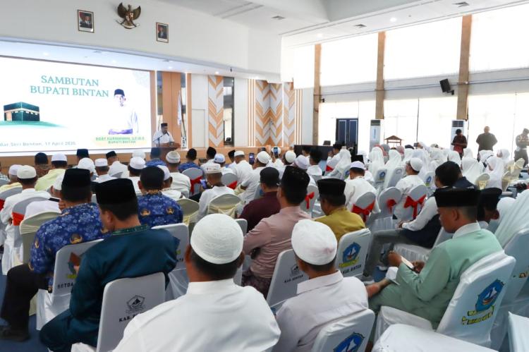 Dari Usia 30 hingga 77 Tahun: 44 JCH Bintan Dilepas dengan Doa dan Air Mata