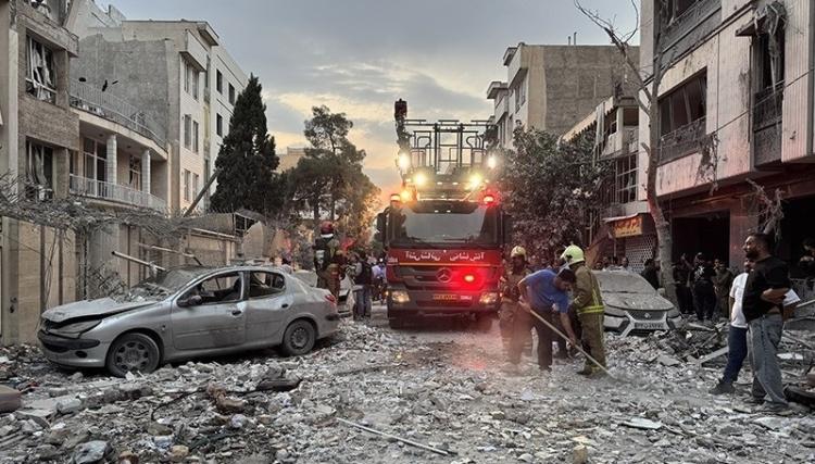 Siaga Satu, Iran Ancam Balas Agresi AS dengan Serangan Dahsyat ke Target Rahasia