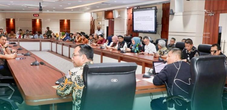 Jumat 24 April 2026 Pemko Batam Mulai Terapkan Kerja dari Rumah, Target Efisiensi Rp18,1 Miliar