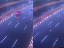 Tabrak Lari di Batam: Siswi SDN 001 Batam Kota Tertabrak Mobil Merah, Pengemudi Kabur, Rekaman CCTV Beredar