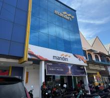 Bank Mandiri di Batam Tiba-tiba Potong Dana Nasabah