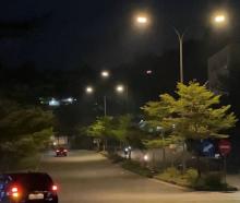 Bahaya! Lampu PJU di Nagoya Jodoh Kelap-Kelip, Pengendara: "Mata Saya Sakit"