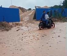 Cut and Fill di Sei Binti Picu Banjir dan Lumpur, Warga Keluhkan Jalanan Jadi Kotor dan Licin