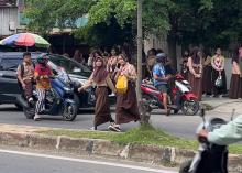 Fasilitas ZoSS Minim, Siswa SMPN 6 Batam Terpaksa Menyeberang di Jalur Padat Kendaraan