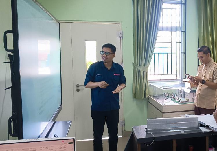 Sekolah dan Dunia Kerja: Masihkah Sejalan?