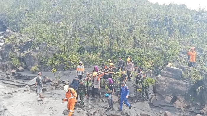 Dua Pendaki Singapura Ditemukan Meninggal Tertimbun Material Vulkanik Gunung Dukono