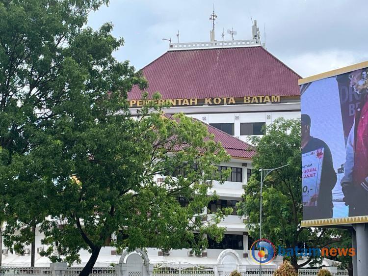 Krisis Ruang Kelas Belum Teratasi, Pemko Batam Malah Bangun Lapangan Olahraga Senilai Rp10 Miliar
