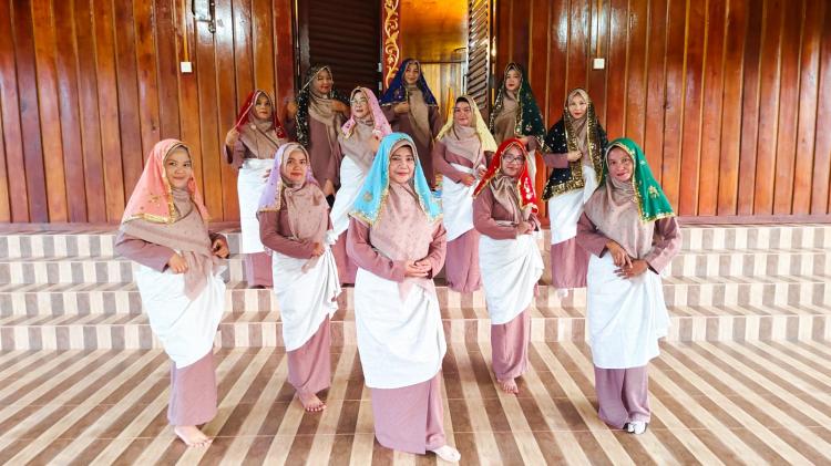 Rumah Tekat Mahkota Kelingkan Resmi Terbentuk, Wadah Baru Pengrajin Tudung Manto di Lingga