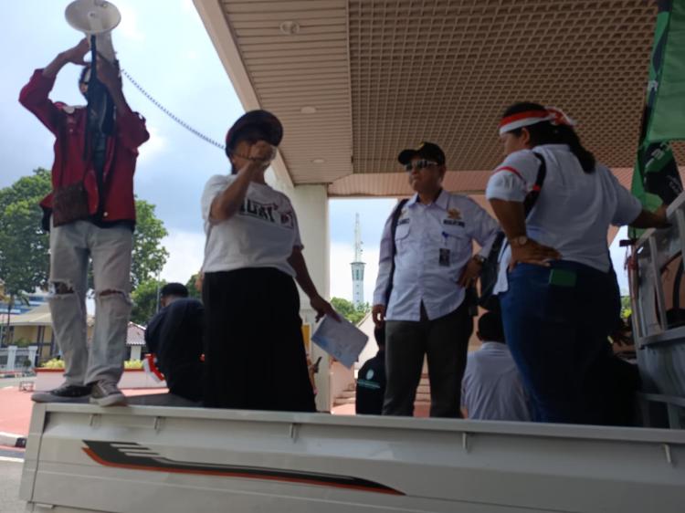 Mahasiswa dan Warga Demo BP Batam, Tolak Penggusuran Kantin hingga Minta Copot Kasatpol PP