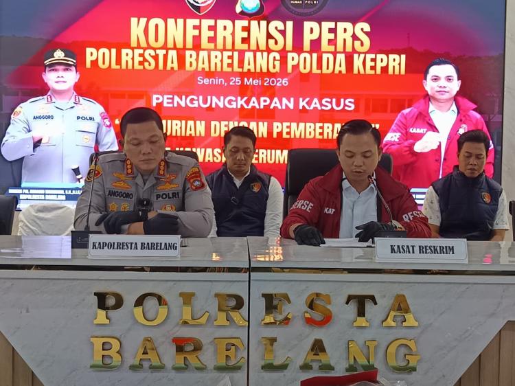 Polisi Bongkar Markas Judi Online di Perumahan Mewah Batam, Rp1 Miliar Lebih Disita