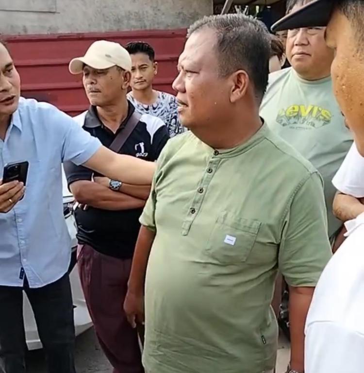 Viral di Medsos, Penjualan Daging Babi di Dapur 12 Jadi Sorotan Warga