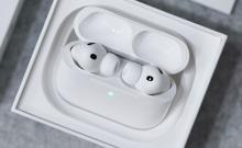 Bukan Harga, Ini Penyebab Peluncuran AirPods Berkamera Apple Bisa Mundur