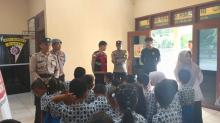 Kenal Polisi Sejak Dini, Siswa TK di Lingga Antusias Kunjungi Polsek Singkep Barat