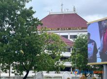 Krisis Ruang Kelas Belum Teratasi, Pemko Batam Malah Bangun Lapangan Olahraga Senilai Rp10 Miliar
