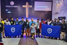 Puluhan Mahasiswa Papua di Batam Nobar Film "Pesta Babi" di Dalam Gereja
