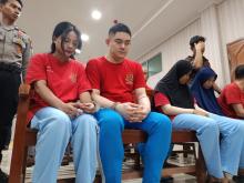 Tangis Pecah di Sidang Pembunuhan Dwi Putri, Empat Terdakwa Minta Maaf kepada Keluarga Korban