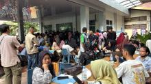 Syarat Daftar Sekolah, Ratusan Orang Tua di Batam Antre Berjam-jam Urus KIA di Disdukcapil