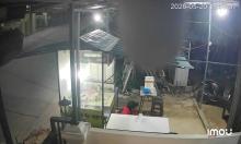 Aksi Maling di Depan Masjid Bengkong Usai Maghrib Terekam CCTV, Gas dan Beras Raib