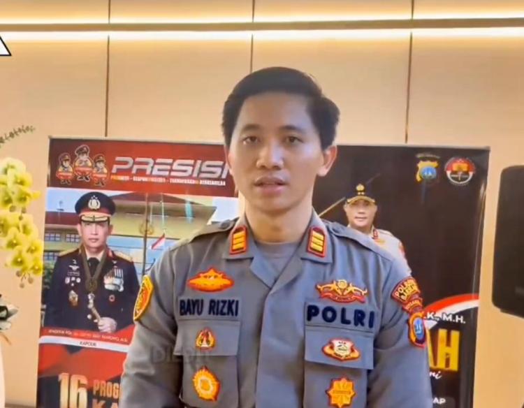 Polisi Pastikan Video Pocong Bawa Parang di Batu Aji Batam Rekayasa AI