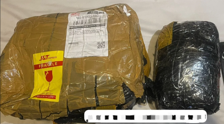Modus Kotak Kayu dan Nama Samaran, Polda Kepri Gagalkan Pengiriman Ganja dari Banda Aceh ke Batam