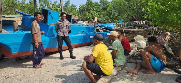 Cuaca Tak Menentu, Nelayan Lingga Diimbau Selalu Gunakan Life Jacket saat Melaut