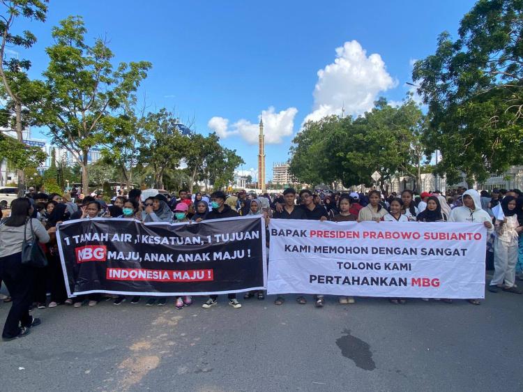 Ribuan Pelajar Batam Turun ke Jalan Dukung MBG, Kadisdik: Ini Aspirasi Orang Tua