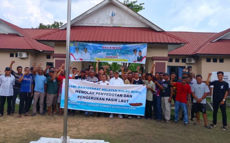 Nelayan Buru Bersatu Tolak Pengerukan Pasir Laut, Khawatir Kehilangan Sumber Nafkah