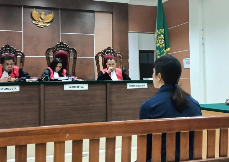 Bebas Beraktivitas, Korban Penganiayaan di Batam Pertanyakan Pengawasan Tahanan Rumah Terdakwa di Sidang Pengadilan