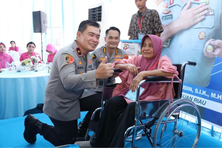 Hari Bhayangkara ke-80, Polda Kepri Layani 2.321 Warga dan Salurkan 500 Paket Bansos