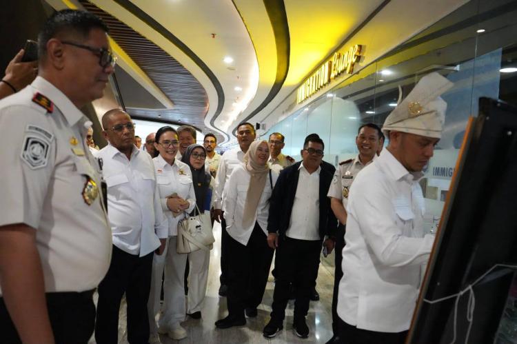 Komisi XIII DPR RI Tinjau Layanan Imigrasi Batam, Bahas Pengawasan Orang Asing dan Penguatan Perlintasan Internasional