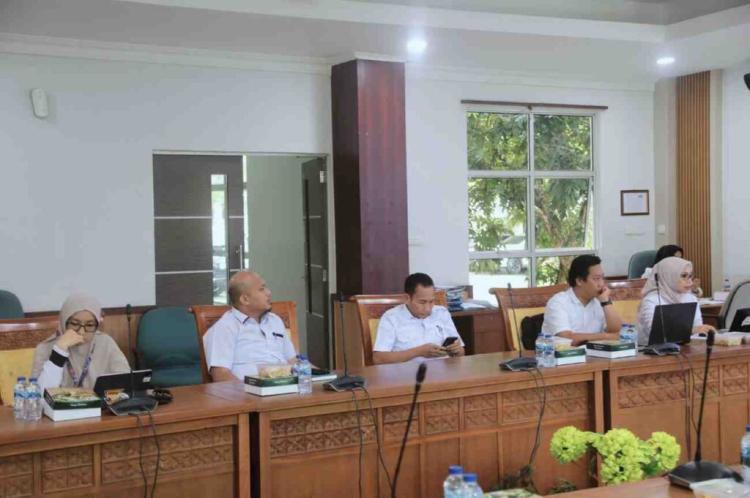 Pansus DPRD Batam Kejar Waktu, Revisi Perda Sampah Ditargetkan Rampung Pekan Ini