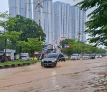 Hujan Satu Jam, Jalan Laksamana Bintan Batam Tergenang 500 Meter, GMNI Soroti Drainase Kota